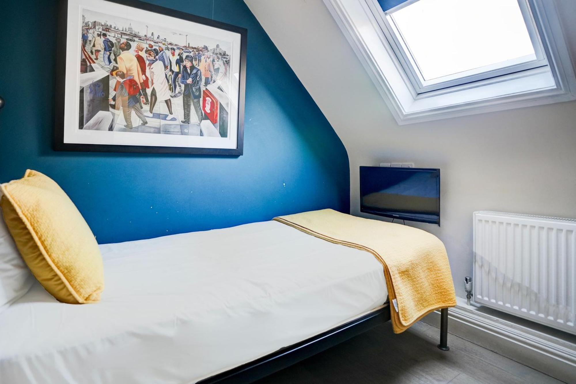 Dancenter Southwark Near Bridge 3* Londres