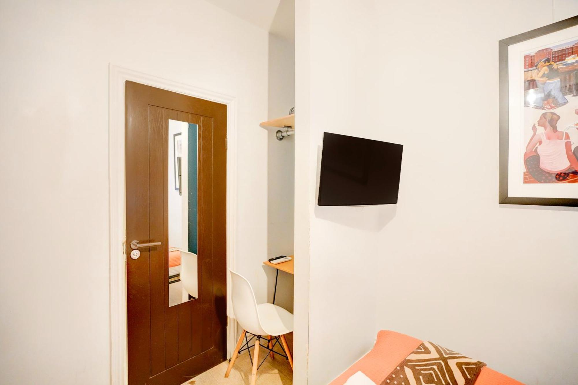 Dancenter Southwark Near Bridge 3* Londres