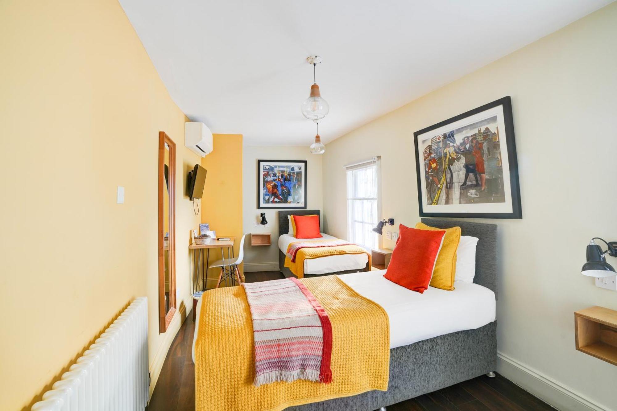 Dancenter Southwark Near Bridge Hotel 3*