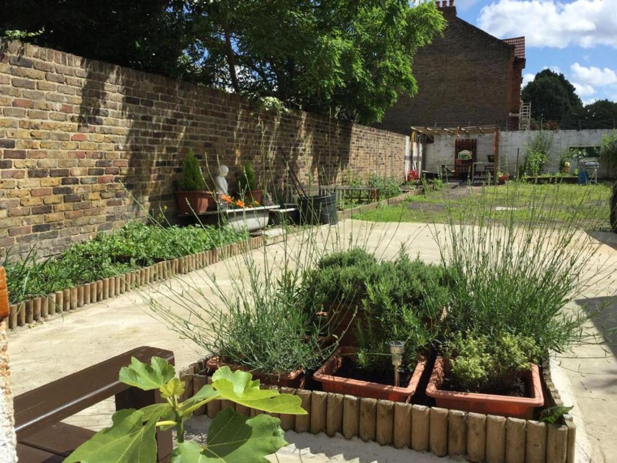 Dancenter Southwark Near Bridge Hotel 3*